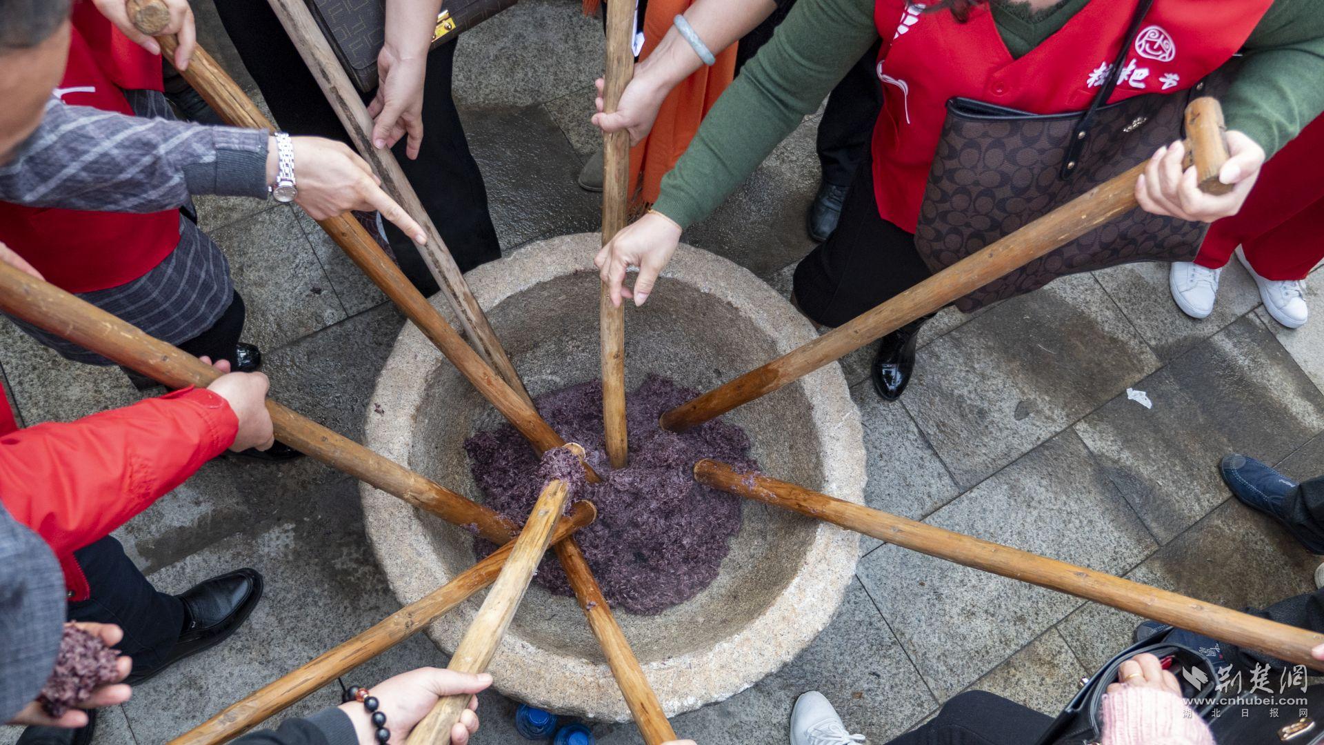 2019年萬人紫米糍粑節(jié) (6).jpg.jpg