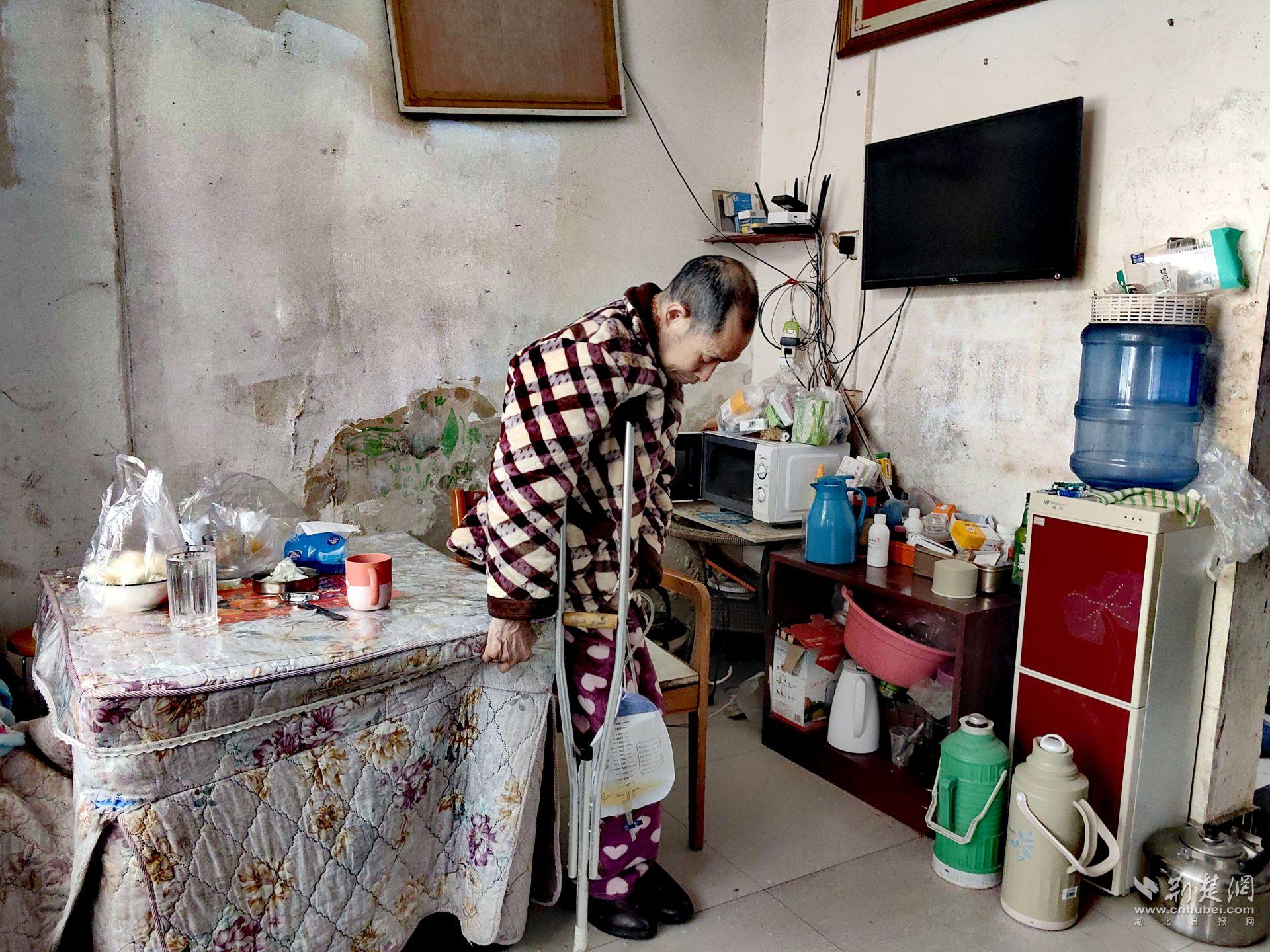 積極與病魔做斗爭的譚祥安  夏季 攝.jpg.jpg