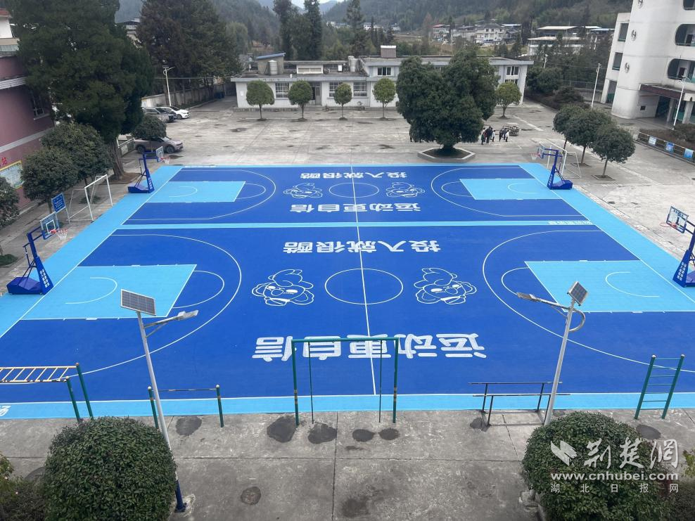 利川市團(tuán)堡鎮(zhèn)永興小學(xué)“護(hù)舒寶籃球場”.png.png