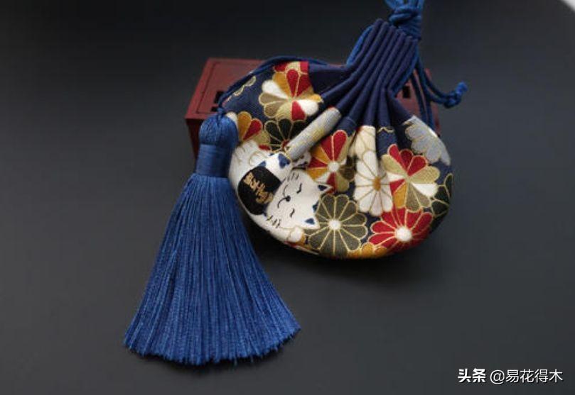 香水價格排名,??香水價格排名大解密??貴族香氛與平價之美的碰撞！