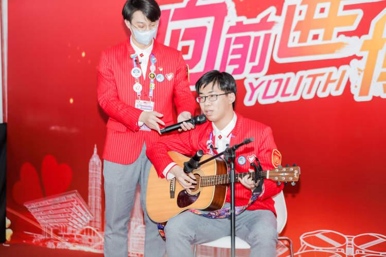 歌曲演員，與自然美景的私密浪漫約會之歌