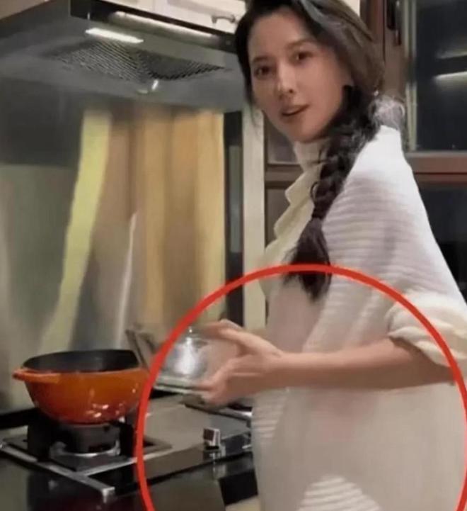 汪峰與章子怡小巷深處的最新驚喜發(fā)現(xiàn)。