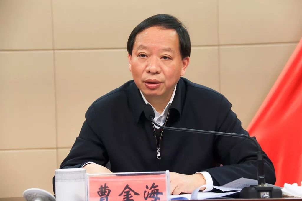 吳輝最新動(dòng)態(tài)，學(xué)習(xí)之光，自信與成就的力量展現(xiàn)風(fēng)采