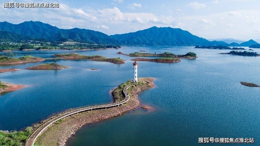 閑人綜合最新地址回顧，背景、事件與地位之回眸