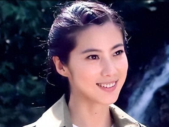 女演員王珂與大自然私密對話，探尋內心寧靜之旅